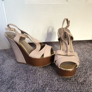 Cream Wedges